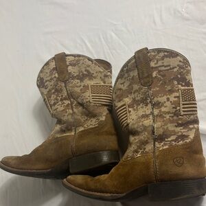 Ariat Kids' Tan and Brown American flag Camo Boots